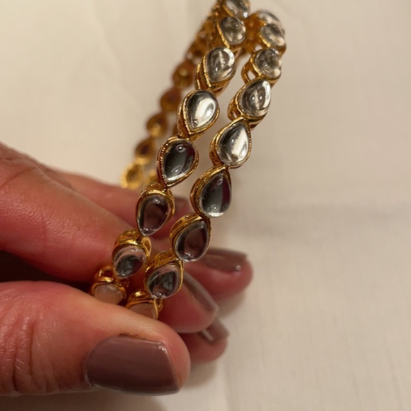 Bracelets - Picture 2 of 4